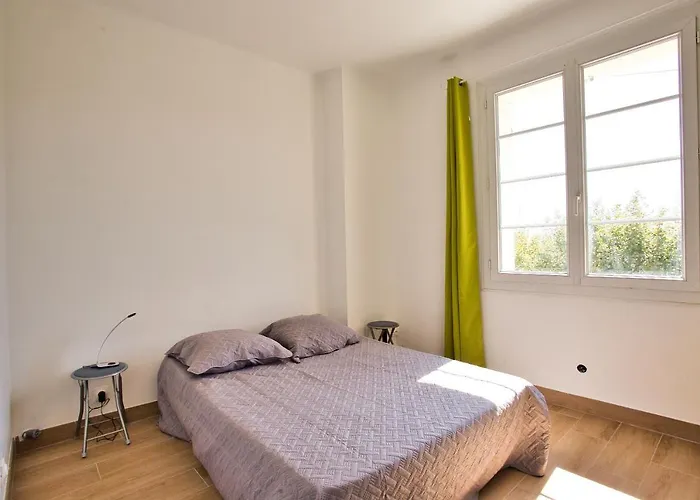 Le Belvedere Du Vieux Port Plages Centre Et Gare A Pied