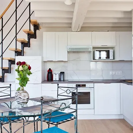 Le Belvedere Du Vieux Port Plages Centre Et Gare A Pied アパート Saint-Raphaël