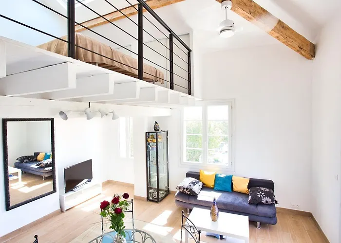 Le Belvedere Du Vieux Port Plages Centre Et Gare A Pied Saint-Raphaël